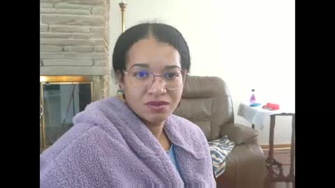 Queen Bon Vivantt online show from December 2025 03:06:01 PM