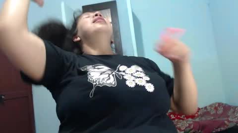 Snapshot of boobs_helling_ chatting on November 2025 08:52:01 PM Luciana independent model online show from November 2025 08:52:01 PM