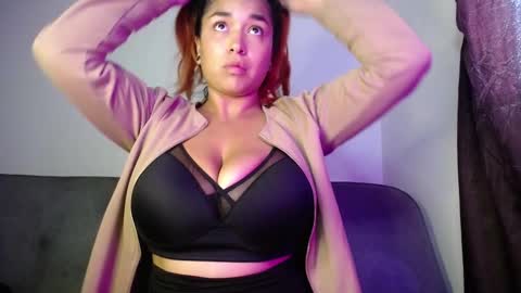 Snapshot of boobs_magic chatting on February 2026 09:43:01 PM KIM online show from February 2026 09:43:01 PM