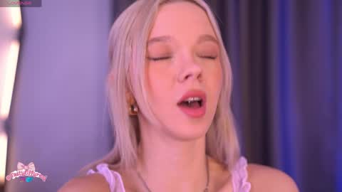 Alina online show from April 2026 07:39:01 AM