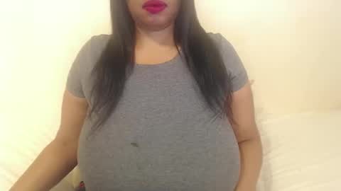 Snapshot of boobyqueen24 chatting on October 2025 05:08:02 AM boobyqueen online show from October 2025 05:08:02 AM