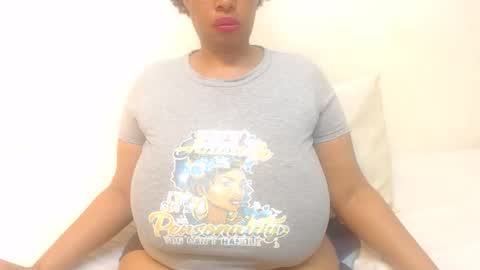 Snapshot of boobyqueen24 chatting on April 2026 10:31:02 PM boobyqueen online show from April 2026 10:31:02 PM