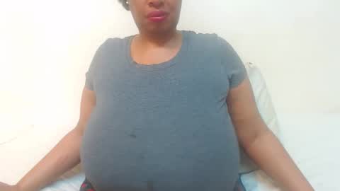 Snapshot of boobyqueen24 chatting on April 2026 02:51:02 AM boobyqueen online show from April 2026 02:51:02 AM
