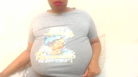 Snapshot of boobyqueen24 chatting on April 2026 12:33:02 PM boobyqueen online show from April 2026 12:33:02 PM