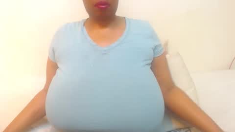 Snapshot of boobyqueen24 chatting on May 2026 06:38:01 PM boobyqueen online show from May 2026 06:38:01 PM