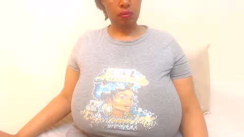 boobyqueen online show from July 2026 06:43:02 PM