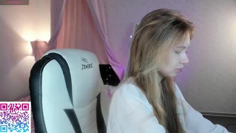 Milena online show from October 2025 02:41:02 AM