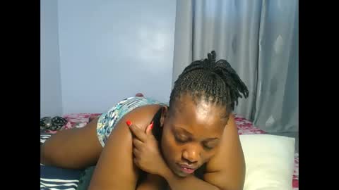 Snapshot of booty_panther chatting on November 2025 08:35:02 AM sandrah online show from November 2025 08:35:02 AM