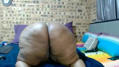 Snapshot of bootytwerkxxx chatting on March 2026 07:33:01 PM bootytwerkxxx online show from March 2026 07:33:01 PM