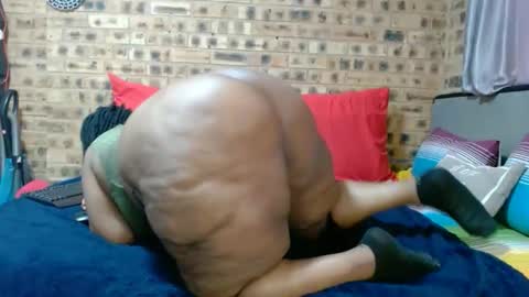 Snapshot of bootytwerkxxx chatting on April 2026 01:05:02 PM bootytwerkxxx online show from April 2026 01:05:02 PM