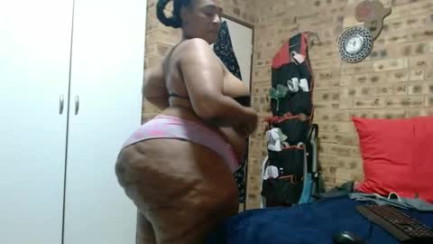 Snapshot of bootytwerkxxx chatting on April 2026 05:03:01 PM bootytwerkxxx online show from April 2026 05:03:01 PM