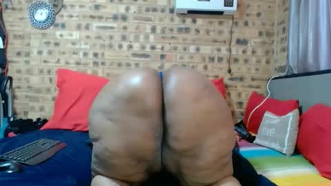 Snapshot of bootytwerkxxx chatting on May 2026 06:19:01 AM bootytwerkxxx online show from May 2026 06:19:01 AM