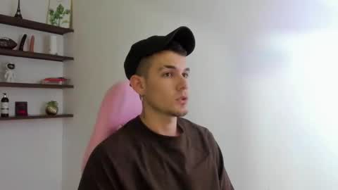 booyhott_ online show from December 2025 06:56:01 PM