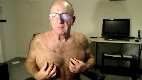 Boppy21 online show from December 2024 06:09:01 PM