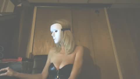 Snapshot of bored_housewife1985 chatting on December 2024 09:35:01 AM bored_housewife1985 online show from December 2024 09:35:01 AM