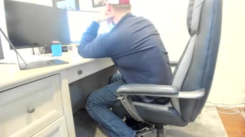 Snapshot of boredhorndog chatting on December 2024 06:06:01 PM Boredhorndog online show from December 2024 06:06:01 PM