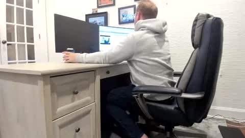 Snapshot of boredhorndog chatting on December 2024 04:25:01 AM Boredhorndog online show from December 2024 04:25:01 AM