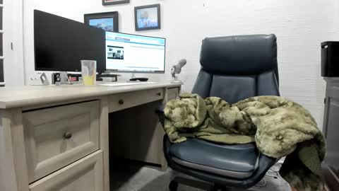 Snapshot of boredhorndog chatting on January 2025 02:14:02 AM Boredhorndog online show from January 2025 02:14:02 AM