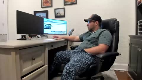 Snapshot of boredhorndog chatting on January 2025 05:19:01 AM Boredhorndog online show from January 2025 05:19:01 AM