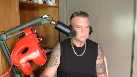 Snapshot of boss1420 chatting on September 2025 05:57:02 PM BOSS online show from September 2025 05:57:02 PM