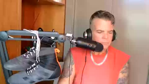 Snapshot of boss1420 chatting on October 2025 09:25:01 PM BOSS online show from October 2025 09:25:01 PM