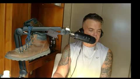 Snapshot of boss1420 chatting on October 2025 07:03:02 PM BOSS online show from October 2025 07:03:02 PM