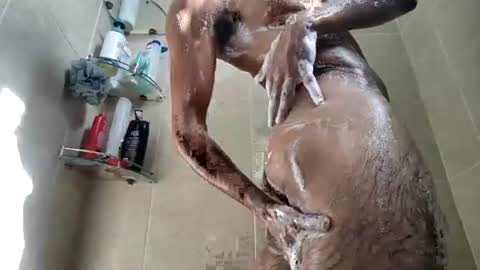 bossindahouse online show from July 2026 10:01:02 PM