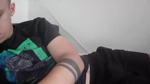 botisz01 online show from October 2025 12:05:01 PM