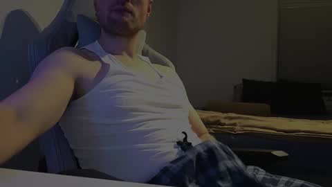 Snapshot of bottomtsinner chatting on February 2026 11:08:01 PM bottomtsinner online show from February 2026 11:08:01 PM