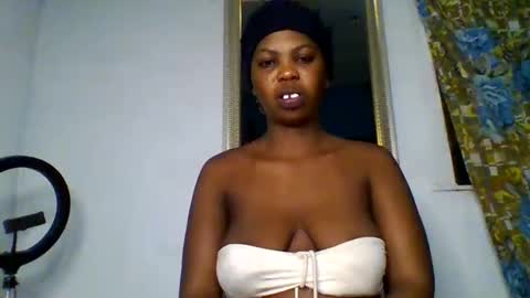 Snapshot of bouncingxxx_ass chatting on September 2025 12:54:01 AM mirabel online show from September 2025 12:54:01 AM