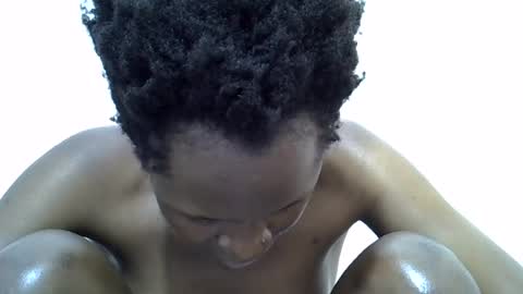 Snapshot of bouncy_vee chatting on June 2026 01:12:02 PM bouncy_vee online show from June 2026 01:12:02 PM
