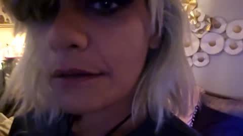 Snapshot of bouncybronze chatting on September 2025 06:38:01 AM bouncybronze online show from September 2025 06:38:01 AM