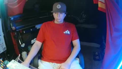 Snapshot of bowerboi1217 chatting on December 2025 11:00:02 PM Bowerboi1217 online show from December 2025 11:00:02 PM