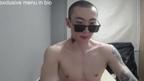 Snapshot of boxman556990 chatting on June 2026 04:26:02 AM boxman556990 online show from June 2026 04:26:02 AM