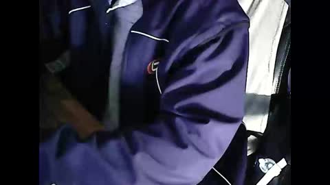 boy21000 online show from October 2025 06:56:01 PM