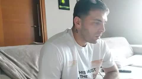 Snapshot of boy_aroundtheworld chatting on September 2025 12:32:02 PM Dan online show from September 2025 12:32:02 PM