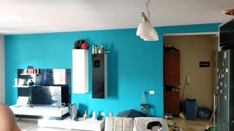 Snapshot of boy_aroundtheworld chatting on October 2025 11:44:01 AM Dan online show from October 2025 11:44:01 AM