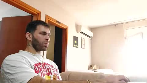 Snapshot of boy_aroundtheworld chatting on October 2025 01:29:01 PM Dan online show from October 2025 01:29:01 PM