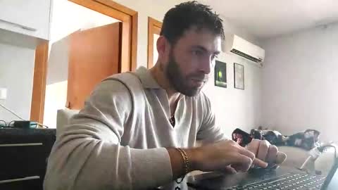 Snapshot of boy_aroundtheworld chatting on October 2025 11:07:01 AM Dan online show from October 2025 11:07:01 AM