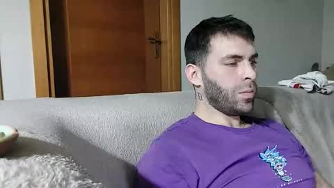 Snapshot of boy_aroundtheworld chatting on October 2025 11:54:02 PM Dan online show from October 2025 11:54:02 PM