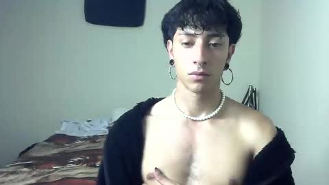 Snapshot of boy_fox_guys chatting on December 2024 03:18:02 AM Boy Astro online show from December 2024 03:18:02 AM