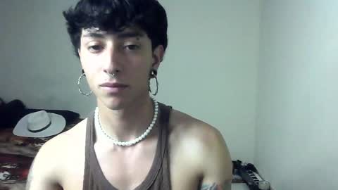 Snapshot of boy_fox_guys chatting on December 2024 12:29:01 AM Boy Astro online show from December 2024 12:29:01 AM
