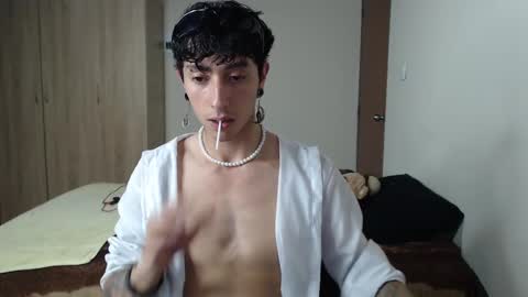 Snapshot of boy_fox_guys chatting on February 2025 04:10:02 AM Boy Astro online show from February 2025 04:10:02 AM