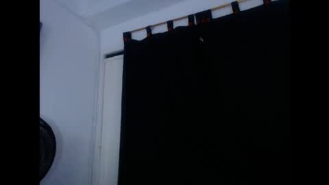 boy_king18 online show from October 2025 10:16:02 AM