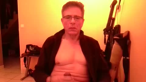 boyaroues online show from April 2026 10:19:02 PM