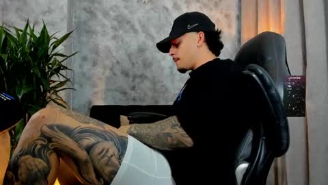 boyc02_ online show from November 2025 12:46:01 AM