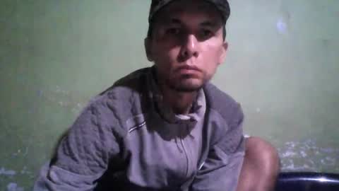 Snapshot of boycumlatino21 chatting on January 2025 01:53:02 AM Boy online show from January 2025 01:53:02 AM