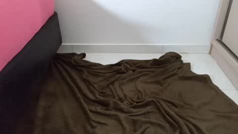 Snapshot of boys_dont_cryy chatting on December 2025 07:53:02 PM boys_dont_cryy online show from December 2025 07:53:02 PM