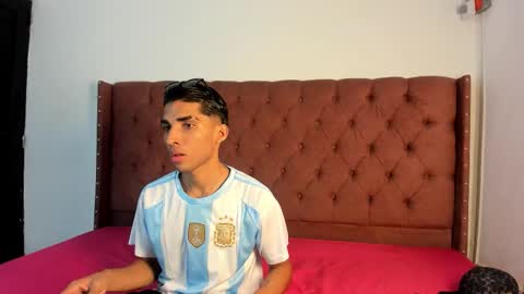 Snapshot of boys_hotparty chatting on September 2025 01:05:01 PM ALEX - TAYLER -MIKE online show from September 2025 01:05:01 PM