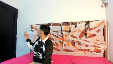 Snapshot of boys_hotparty chatting on October 2025 01:12:02 PM ALEX - TAYLER -MIKE online show from October 2025 01:12:02 PM